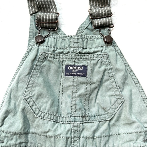 ⭐️ 5 for $25 OshKosh B'gosh Olive Green Cotton Overalls Size 5 T - Picture 3 of 6